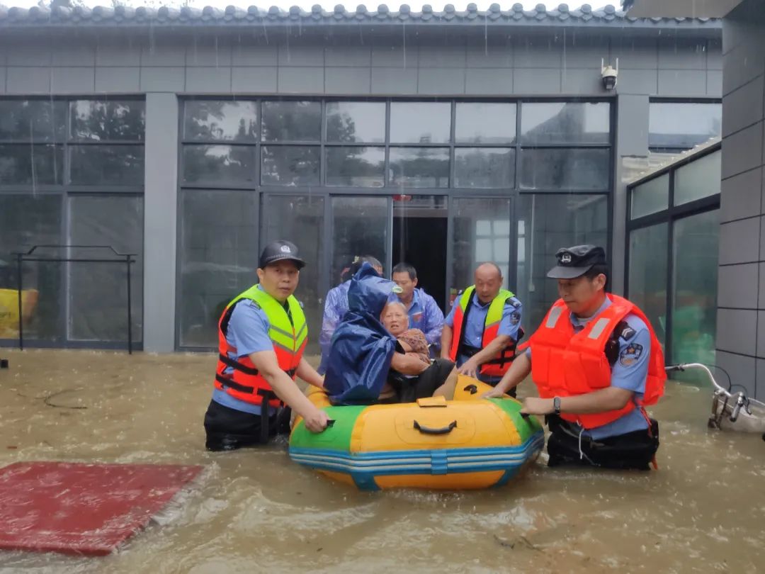 河南暴雨气象预警_邓州市天气预报_南阳暴雨红色预警转移群众