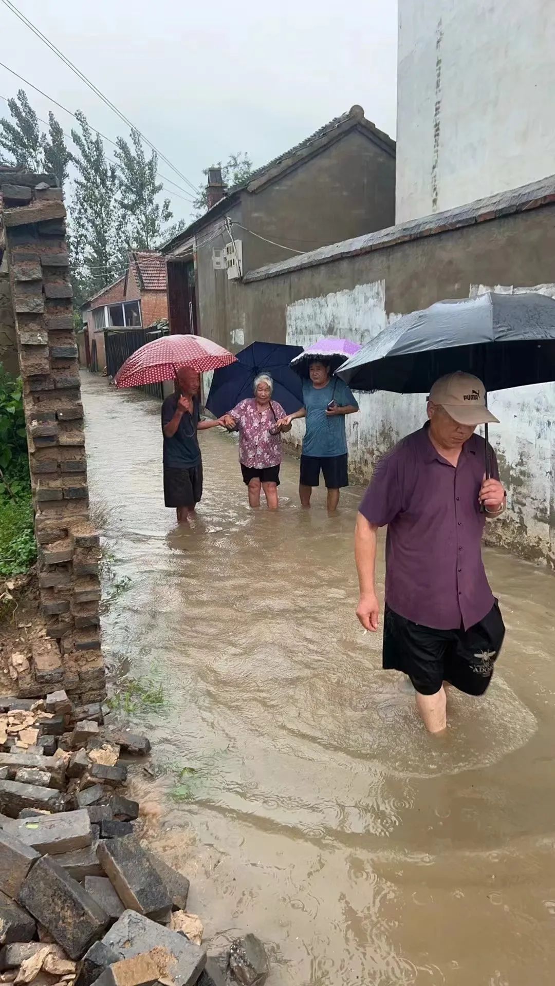 河南暴雨气象预警_邓州市天气预报_南阳暴雨红色预警转移群众