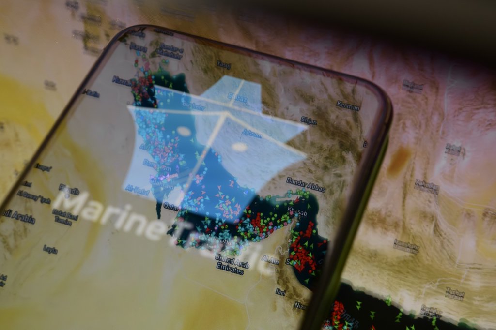 图说｜梗阻后的阵痛：美以袭击伊朗如何影响全球能源版图